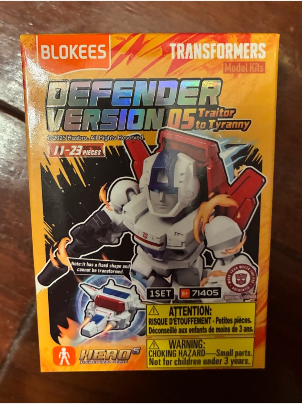 NWT Defender Version 05 Transformers Kids Building Set “Trader to Tyranny”